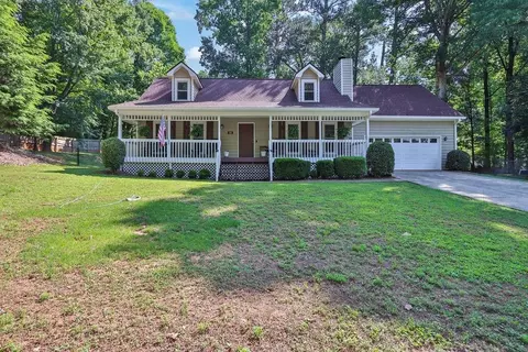 90 Omega Dr, Lawrenceville, GA 30044