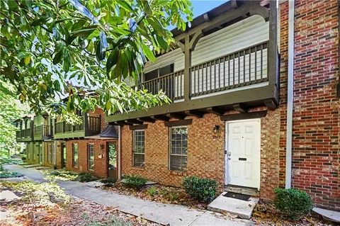 7307 Cardigan Cir, Atlanta, GA 30328