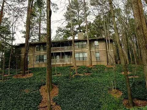 8740 Roswell Rd #4A, Atlanta, GA 30350