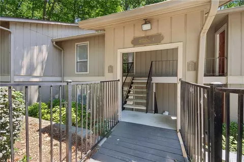 8740 Roswell Rd #4A, Atlanta, GA 30350