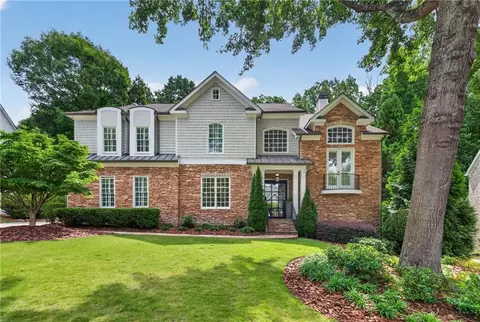 800 Lake Summit Dr, Atlanta, GA 30342
