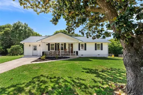 565 N Marble St N, Rockmart, GA 30153