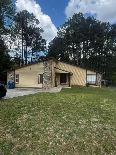6180 Beethoven Cir, Riverdale, GA 30296