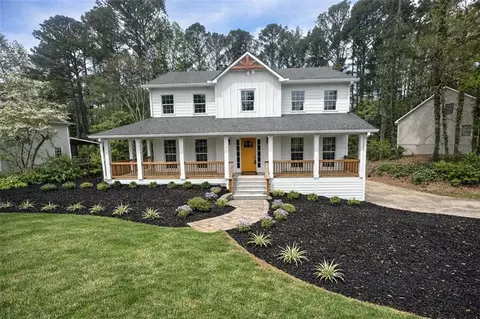 330 London Dl, Woodstock, GA 30189