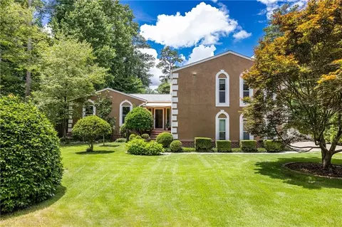 1373 Colony Dr, Marietta, GA 30068