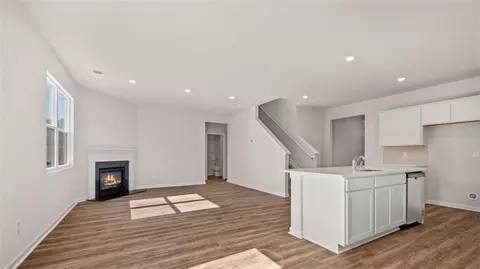 Living - 486 Abbott Rd, Statham, GA 30666 photo 1 of 5