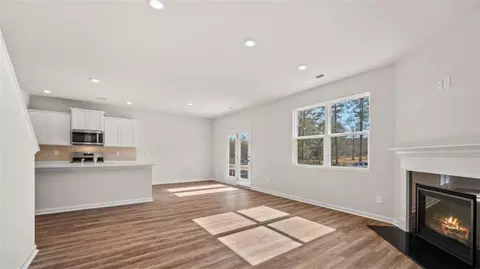 Living - 486 Abbott Rd, Statham, GA 30666 photo 4 of 5