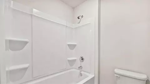 Bath - 486 Abbott Rd, Statham, GA 30666 photo 3 of 5