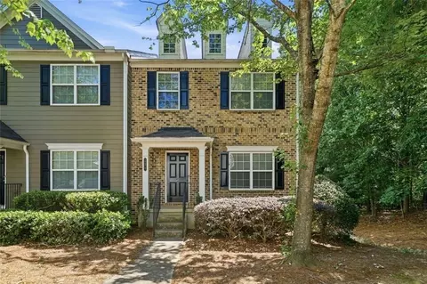 726 Breeze Ln, Woodstock, GA 30188