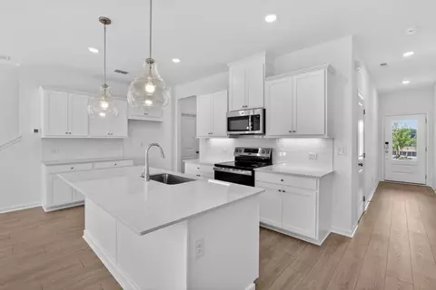 Kitchen - 3695 Sagecrest Dr, Buford, GA 30519 photo 2 of 4