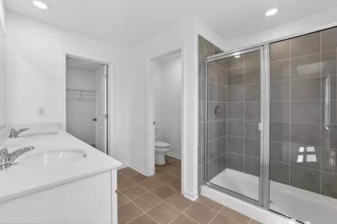 Bath - 3695 Sagecrest Dr, Buford, GA 30519 photo 1 of 3
