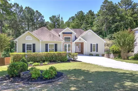 620 Saddle Brooke Dr, Dallas, GA 30132