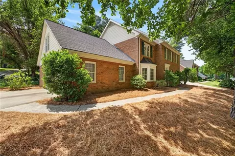 4150 Woodlark Ct NE, Roswell, GA 30075