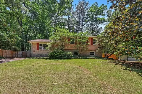 1136 Creekdale Dr, Clarkston, GA 30021