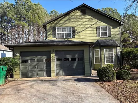 4608 Latchwood Dr, Lithonia, GA 30038