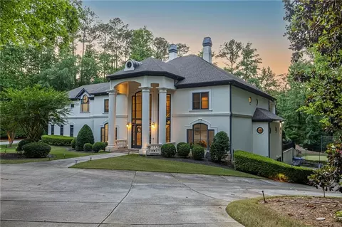 1 Cascade Pointe Dr SW, Atlanta, GA 30331