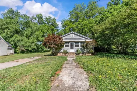 108 Hilliard St, Union Point, GA 30669