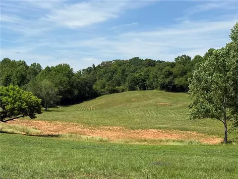 603 Wall Bridge Rd, Clarkesville, GA 30523