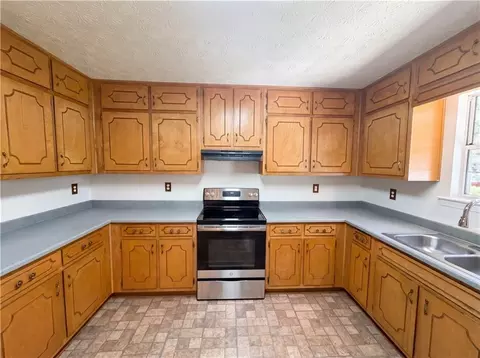 Kitchen - 90 Rolling Ridge Dr, Covington, GA 30016 photo 1 of 3