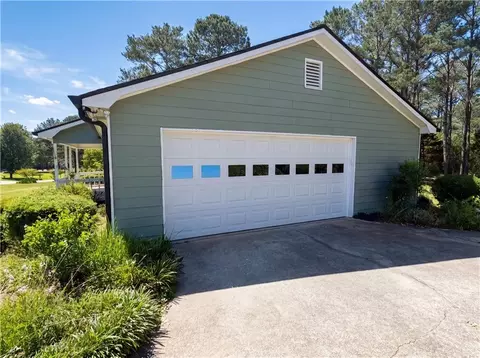 Exterior - 90 Rolling Ridge Dr, Covington, GA 30016 photo 3 of 5