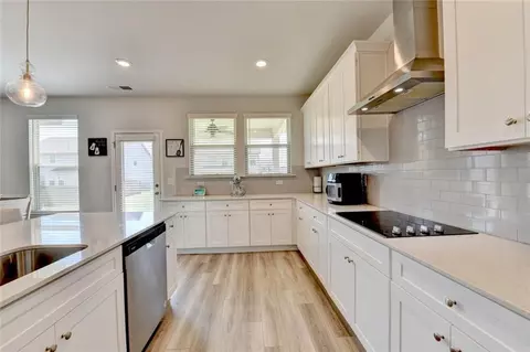 Kitchen - 2741 Dolce Rd, Dacula, GA 30019 photo 3 of 8