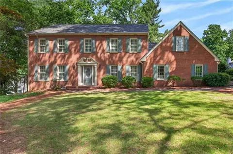 233 Shadowlake Ct SE, Marietta, GA 30067