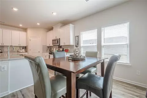Dining - 422 Murphy Ave, Canton, GA 30114 photo 2 of 3