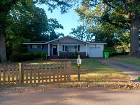 326 Norton Cir SE, Smyrna, GA 30082