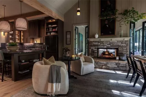 528 Quail Cove Dr, Jasper, GA 30143
