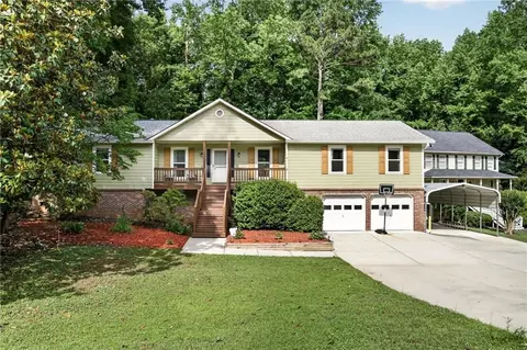 1526 Hickory Dr SW, Lilburn, GA 30047