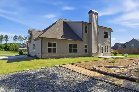 Exterior - 30 Timber Dr, Forsyth, GA 31029 photo 6 of 9