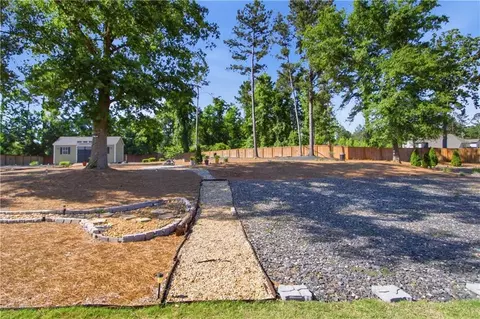 Exterior - 30 Timber Dr, Forsyth, GA 31029 photo 7 of 9
