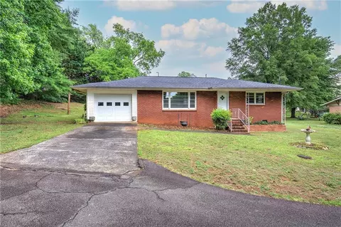 2 Davis Dr, Cartersville, GA 30120