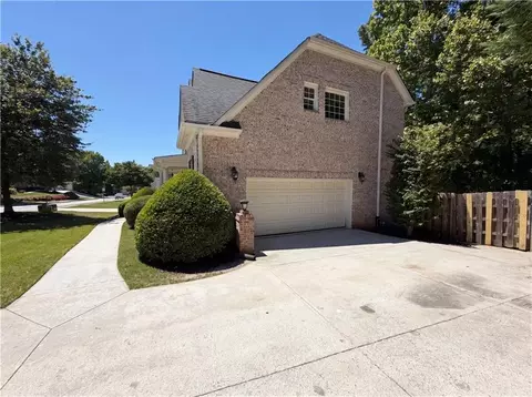 Exterior - 861 Windsor Creek Dr, Grayson, GA 30017 photo 4 of 4
