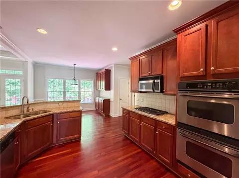 Kitchen - 861 Windsor Creek Dr, Grayson, GA 30017 photo 1 of 2