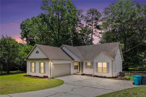 Exterior - 115 June Ct, Hampton, GA 30228 photo 2 of 7