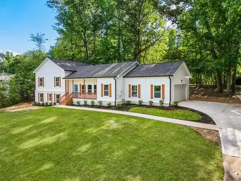 6885 Silver Maple Trl, Fairburn, GA 30213