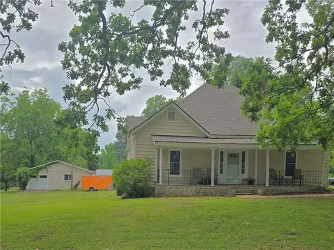 2863 Maysville Rd, Commerce, GA 30529