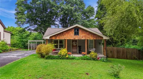 190 N Highland Ave, Dallas, GA 30132