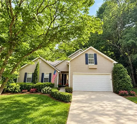 164 Flagman St, Dawsonville, GA 30534