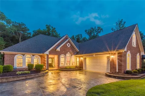 1617 Holly Ridge Dr, Loganville, GA 30052