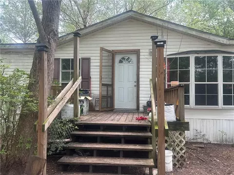 114 Jones Rd, Hortense, GA 31543