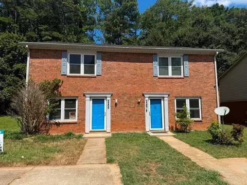 5267 Ridge Forest Dr, Stone Mountain, GA 30083