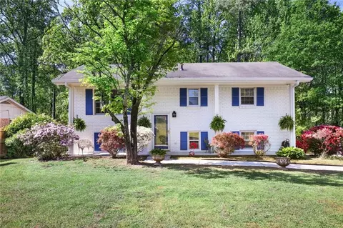 1995 Calvary Hill Ct SW, Marietta, GA 30008