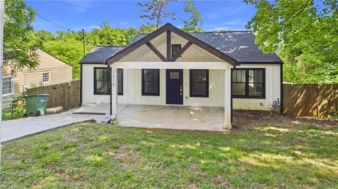 2215 Lang Dr SW, Atlanta, GA 30315