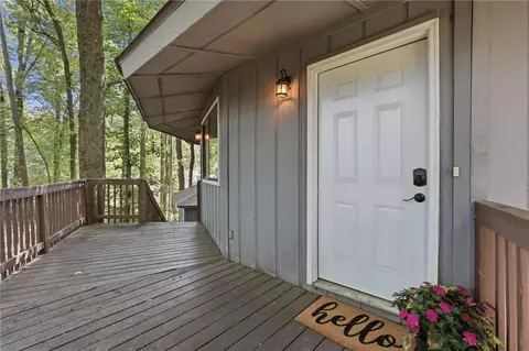 365 Kendrix Rd, Sugar Hill, GA 30518
