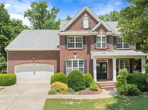 1000 Island Bluf Ln, Buford, GA 30518