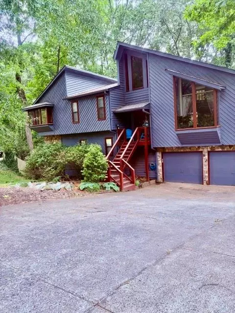 1781 Blackwillow Dr NE, Marietta, GA 30066