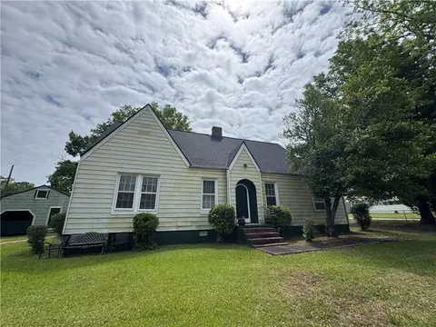 718 N Hill St, Griffin, GA 30223