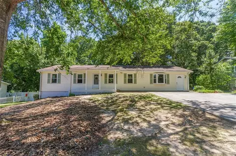 1527 Bennett Rd, Grayson, GA 30017